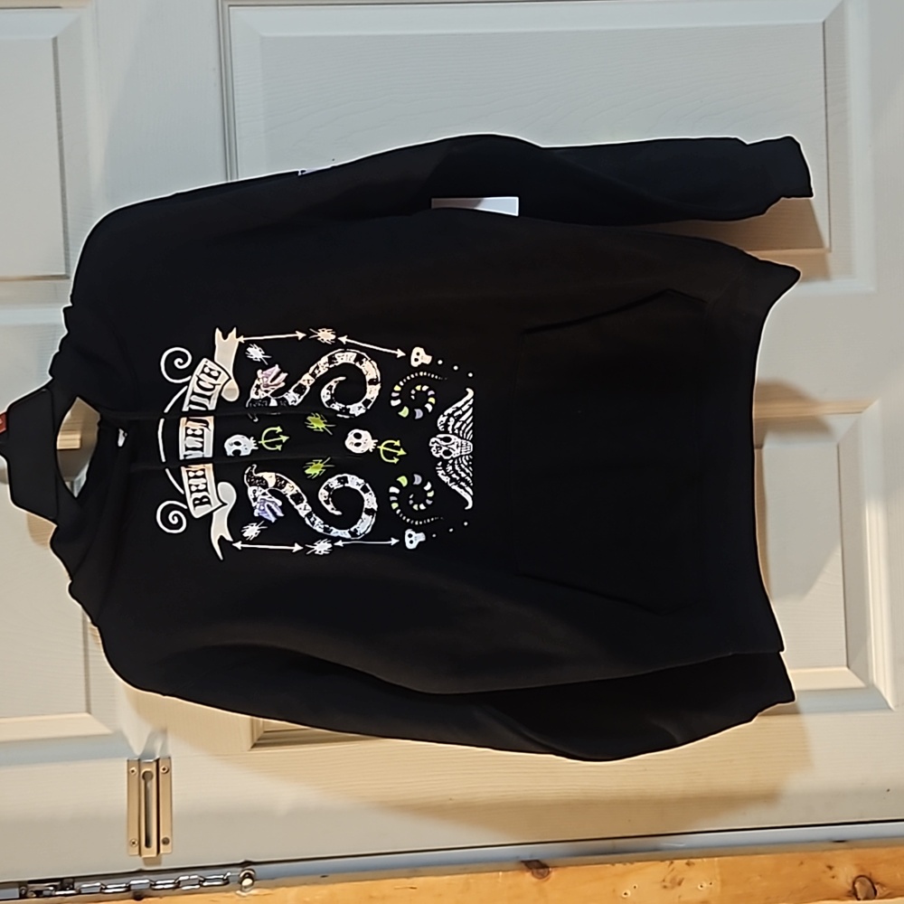 BEETLEJUICE WOMEN'S GRAPHIC HOODIE: BLACK: NEW WITH TAGS: SIZE XS